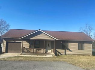 162 E Hillview Dr, Morgantown, WV 26508
