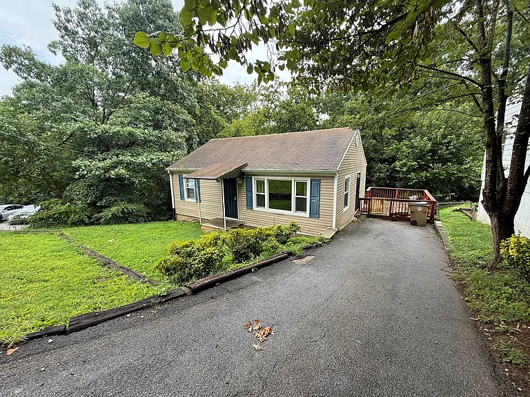 2601 Gaston Ave — Photo 18