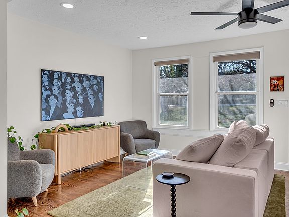 4th image of 2219 Fernwood Dr