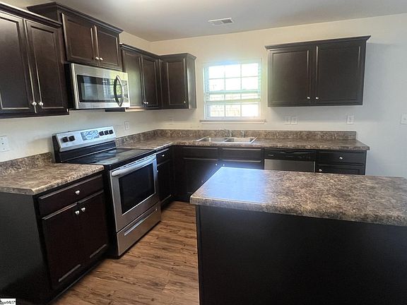 2nd image of 725 Streamside Dr