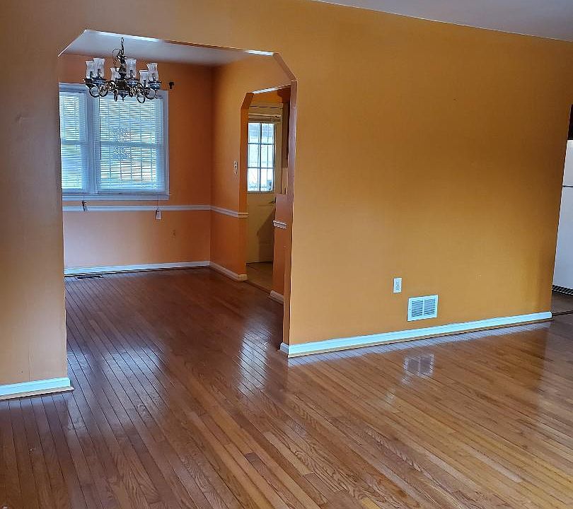 2nd image of 4903 Procopio Dr