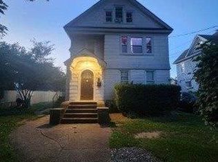 216 Randall Ave, Freeport, NY 11520