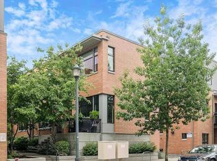 1666 NW Riverscape Ct, Portland, OR 97209