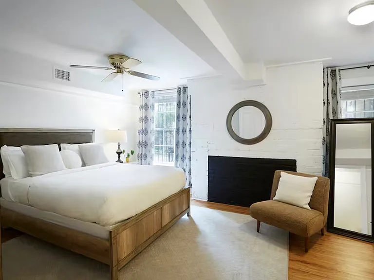122 W Jones St #B — Photo 14