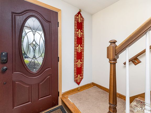 3rd image of 75 Isabelle Drive