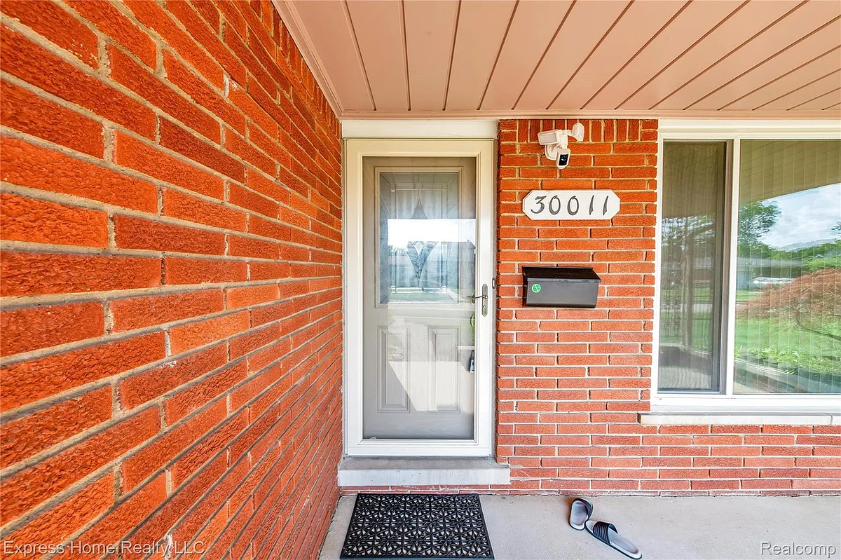 Building Photo - 30011 Blancke Dr
