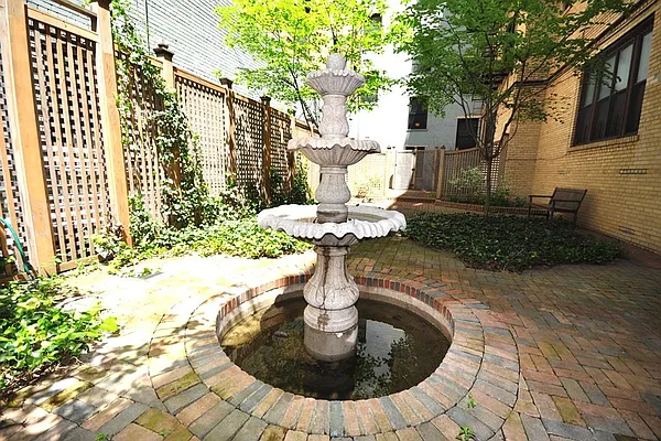 Sold by Corcoran | media 21