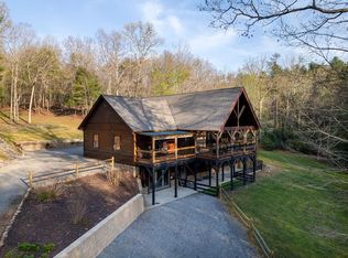 151 Hickory Hills Trl, Mineral Bluff, GA 30559