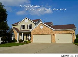622 Pines Way, Columbia, IL 62236