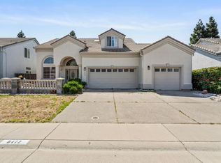 8472 Winterberry Dr, Elk Grove, CA 95624