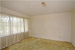 3rd image of 6851 Flamingo Dr