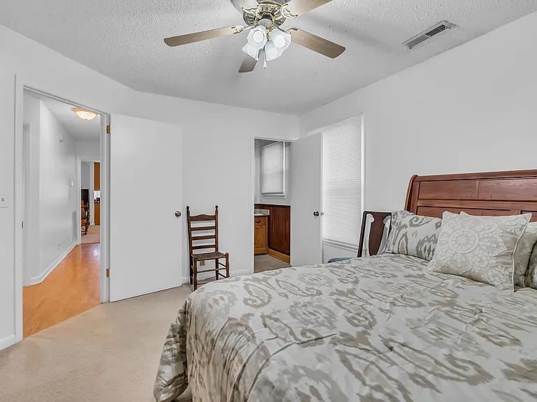 3811 Acorn Ave — Photo 13