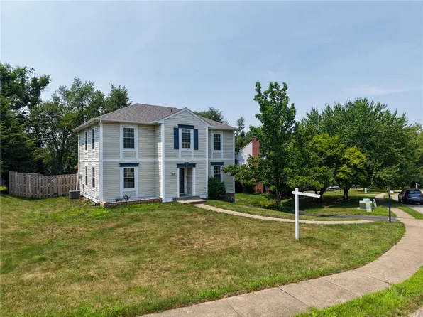 102 Bayberry Ln, Cranberry Township, PA 16066