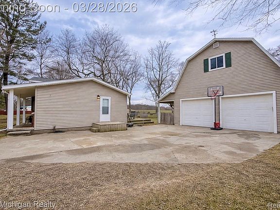 3rd image of 8393 Gale Rd