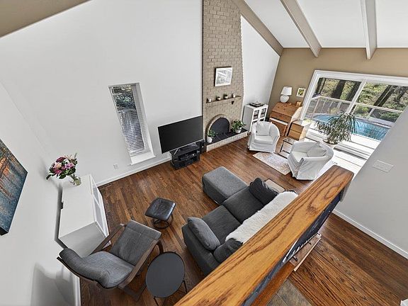 5th image of 23419 Tamarack Ln