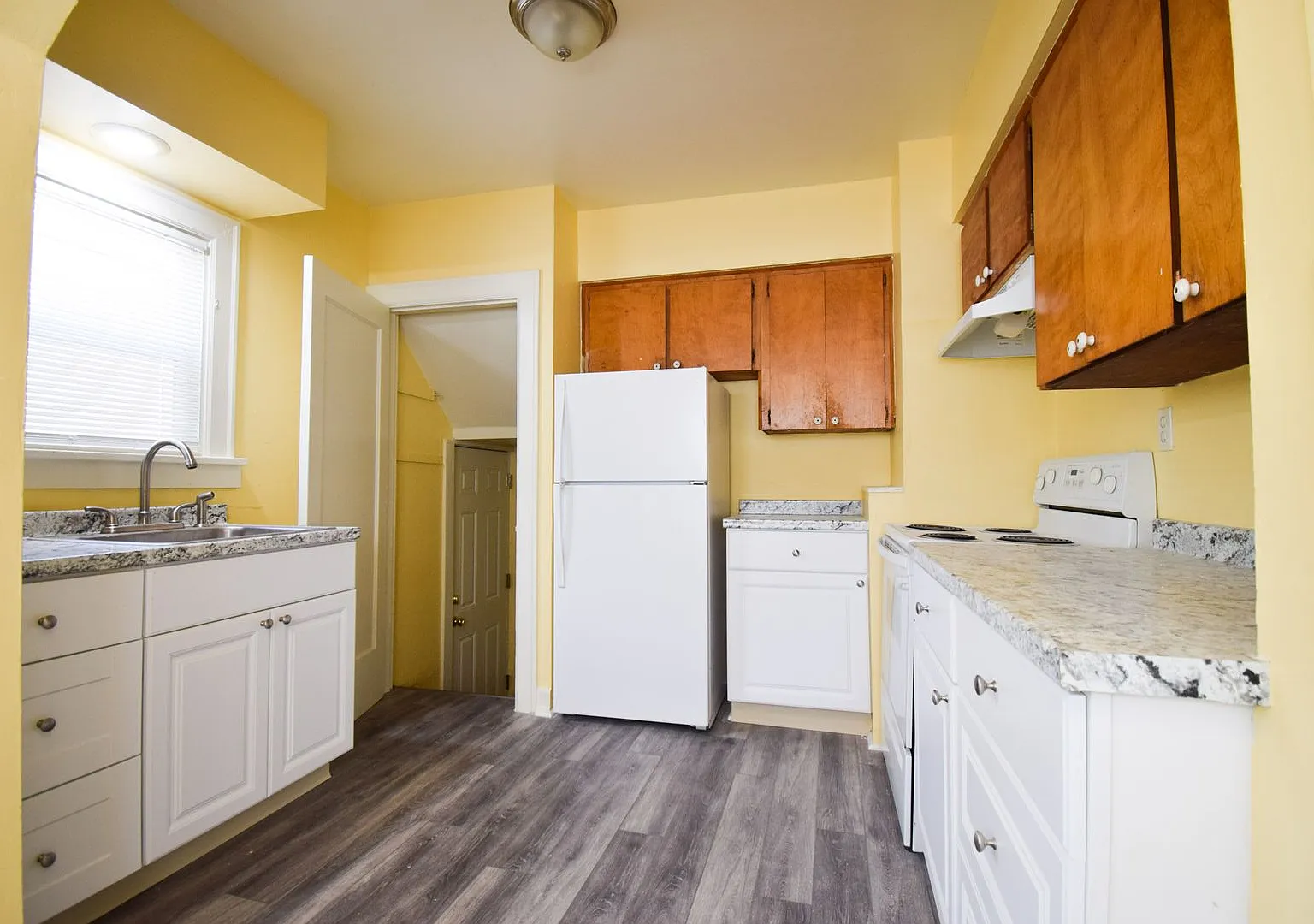 4BD/2BA Two-Story Home in North Portland w/ Finished Basement, Garage, Fenced Yard! — Photo 3