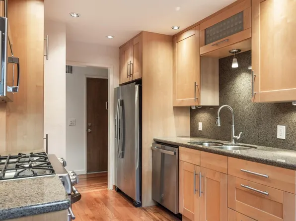 9500 Center St APT 5, Carmel, CA 93923