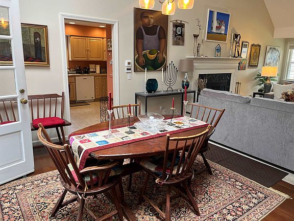 3rd image of 6 Oak Ridge Road #30
