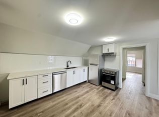 430 King St W #3, Hamilton, ON L8P1B7