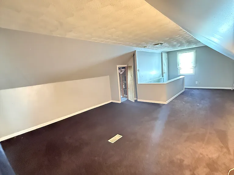 8005 Wainstead Dr — Photo 10