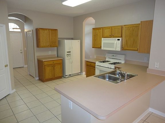 5th image of 10527 Beneva Dr