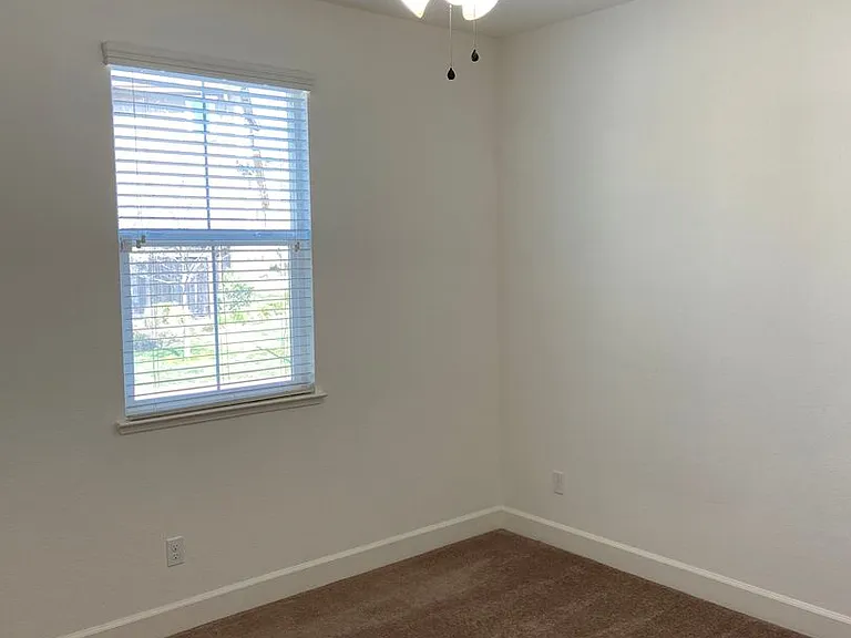 907 Blossom Rock Ln — Photo 14
