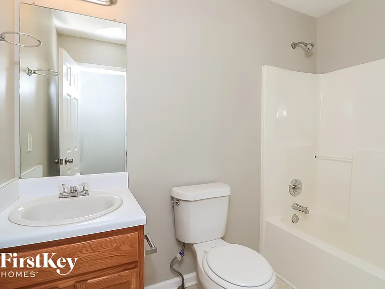 16 Pleasant Dr — Photo 13