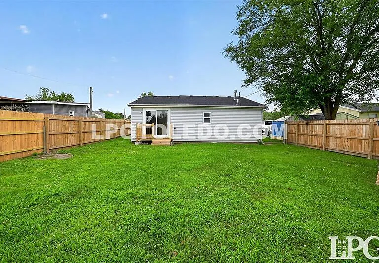 12378 Lincoln Blvd — Photo 24