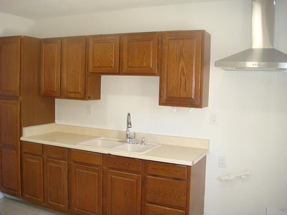 4th image of 16401 Avenida Manzana