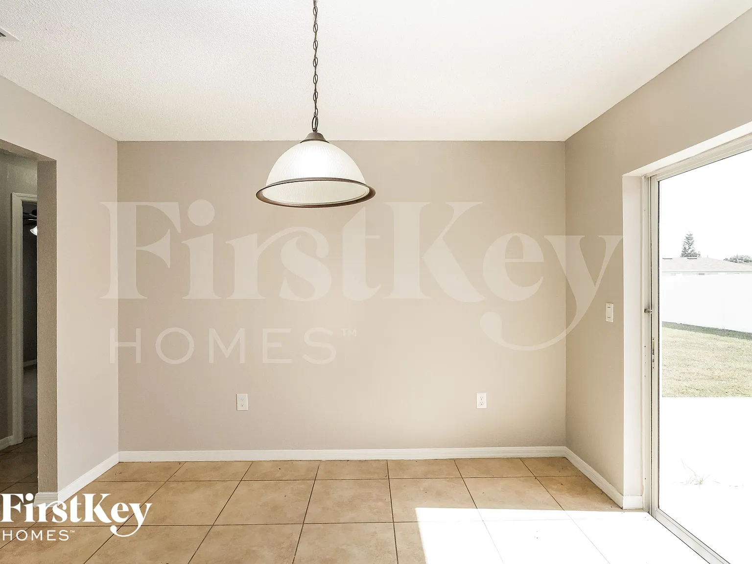3 bed, 2.0 bath, 1507 sqft, $2,170 — Photo 3