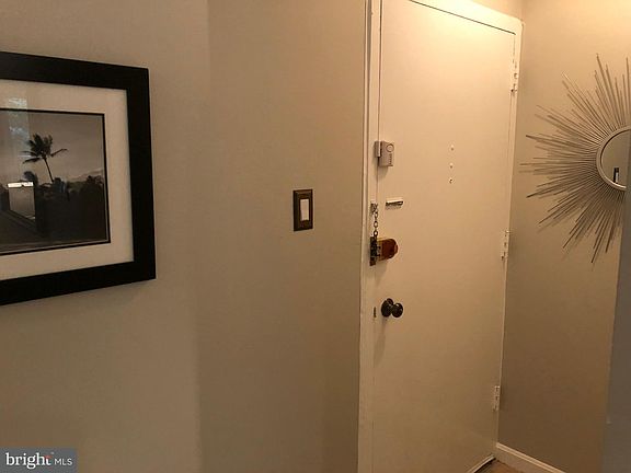 2nd image of 5 Canterbury Sq APT 202