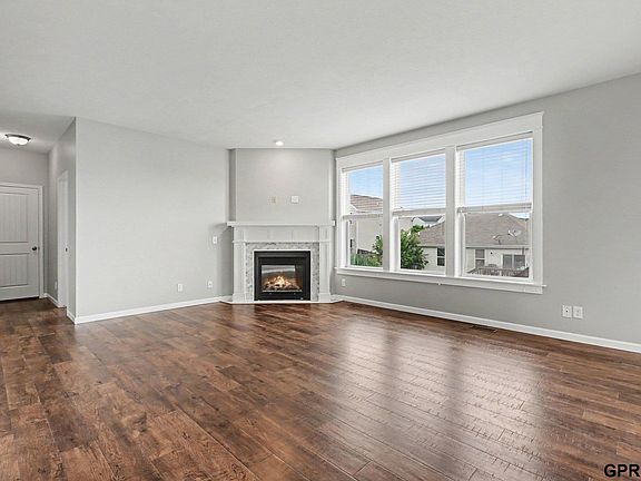 4th image of 6460 Elmhurst Dr