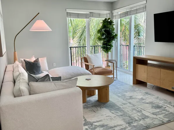 225 NE 1st St, Delray Beach, FL