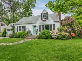 4 Okleigh Pl, Northport, NY 11768