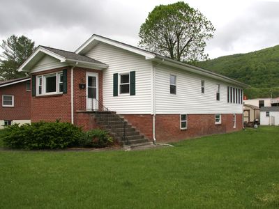 207 Clinton Ave E, Big Stone Gap, VA, 24219