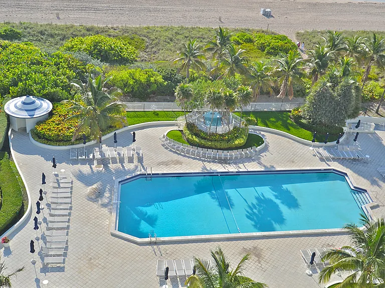 5161 Collins Ave #1718-1 — Photo 4