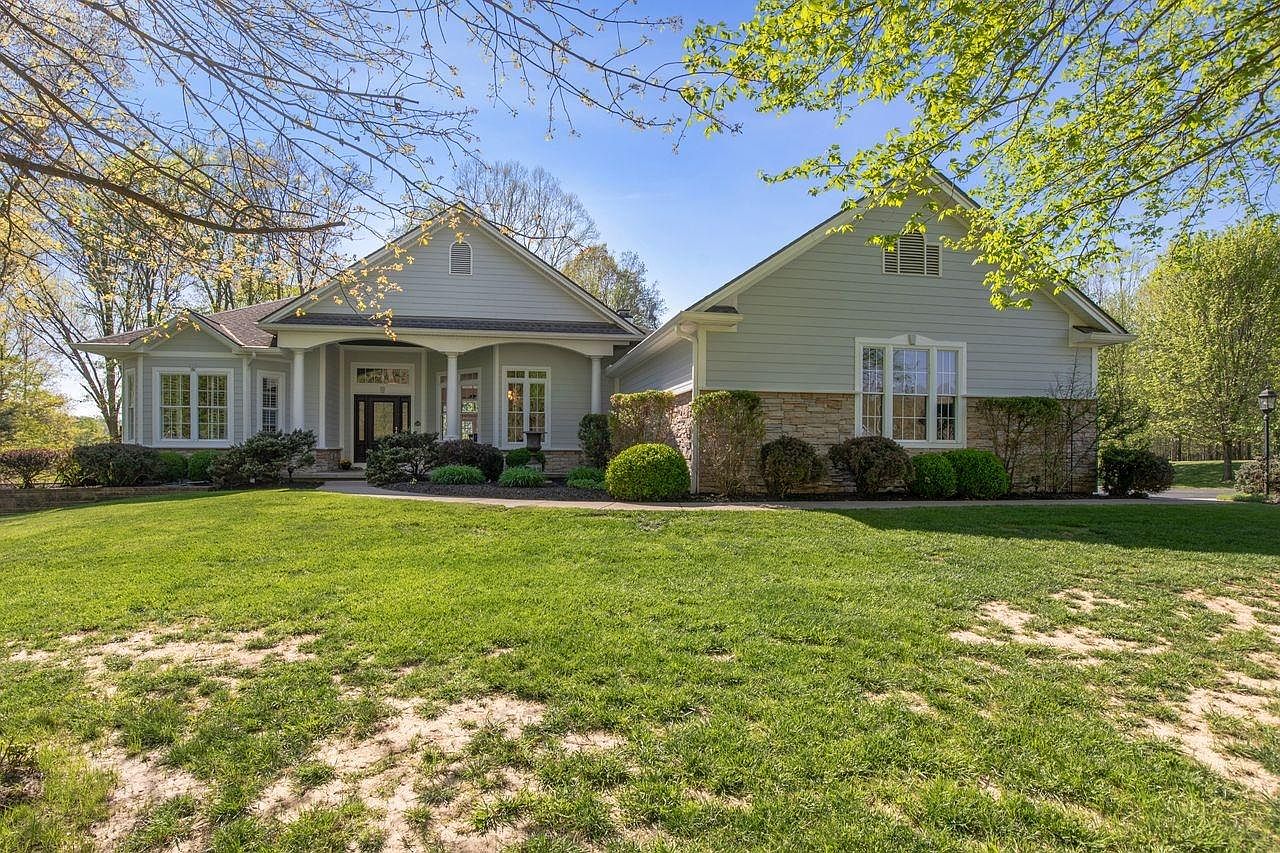 1655 Autumn Oak Dr, Batavia, OH 45103 Zillow