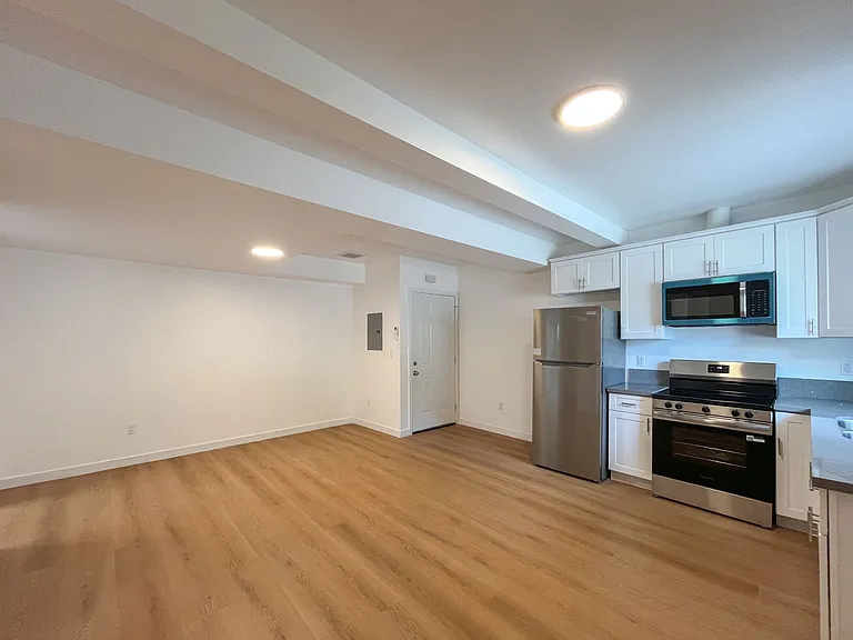 905 Gaviota Ave, Long Beach, CA 90813 — Photo 4