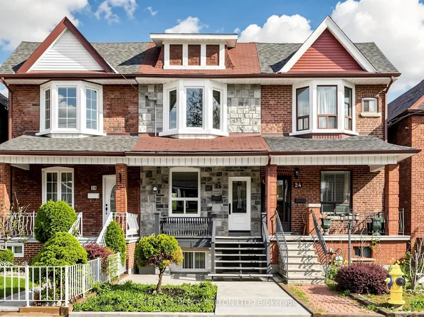 26 Millicent St, Toronto, ON M6H 1W4