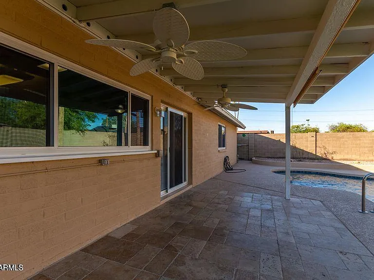 2705 W Summit Pl — Photo 16