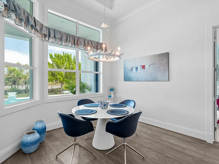 8955 Redonda Dr — Photo 47