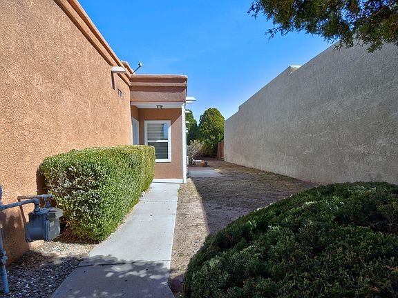 3rd image of 5712 Jessica Ct NW