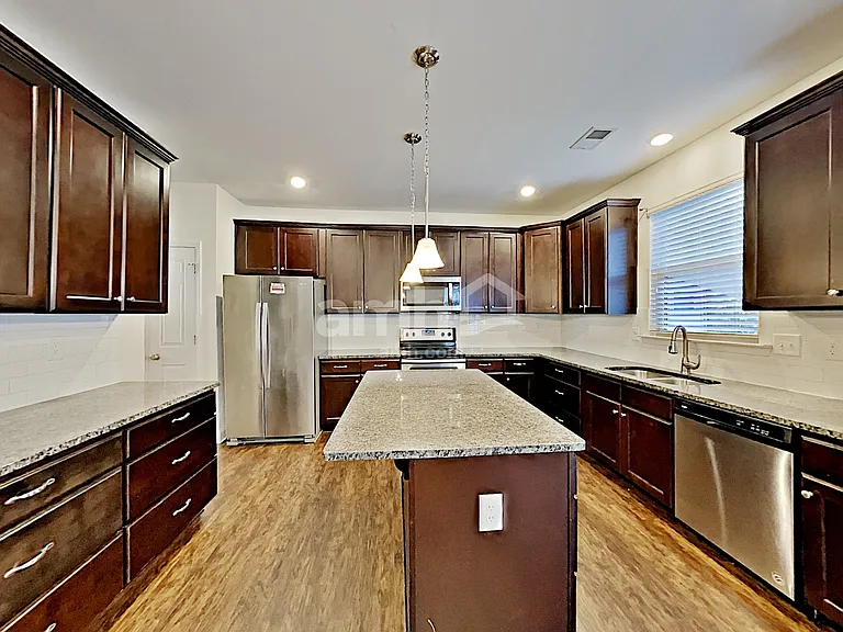413 Juniper Bluff Ct — Photo 3