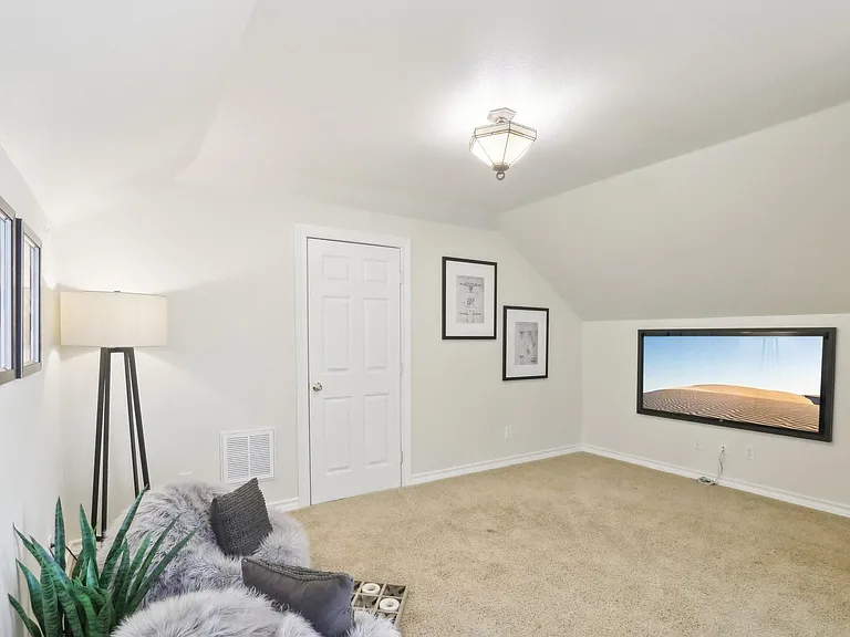294 Logan Ranch Rd — Photo 32