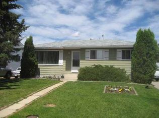 5820 50th Ave #1A, Redwater, AB T0A2W0