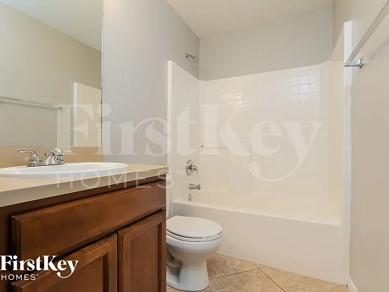 5404 2nd St W — Photo 13