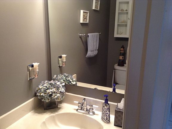 5th image of 1518 Autumn Village Dr