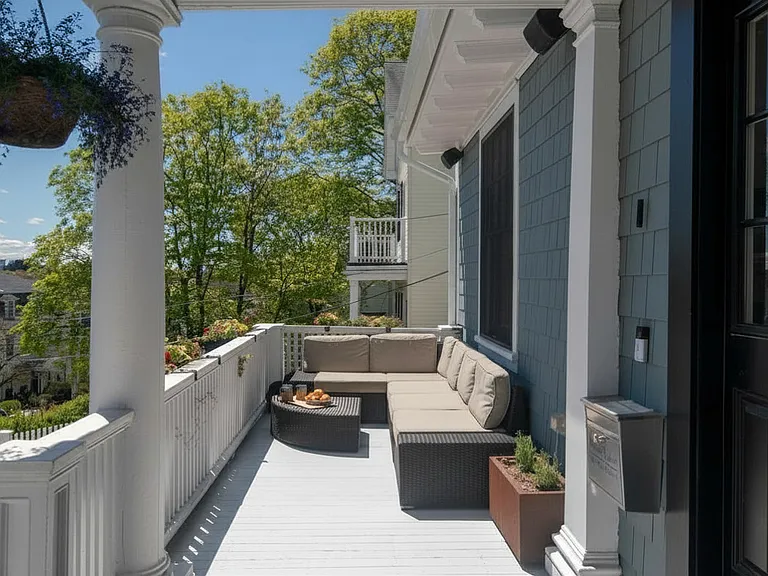 36 Laurel St #1 — Photo 3