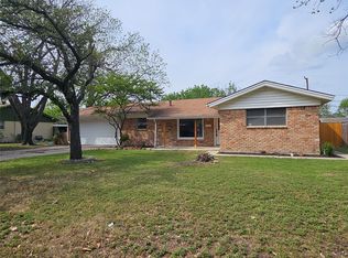 5629 Starlight Dr, Fort Worth, TX 76117