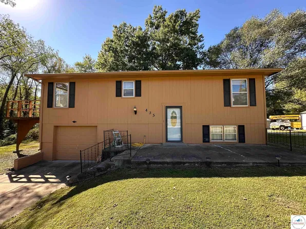 435 N Water St, Clinton, MO 64735